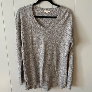 Gap Maternity Charcoal & White Sweater Size Small